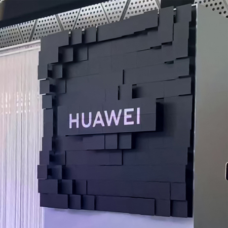 Kinetic led wall